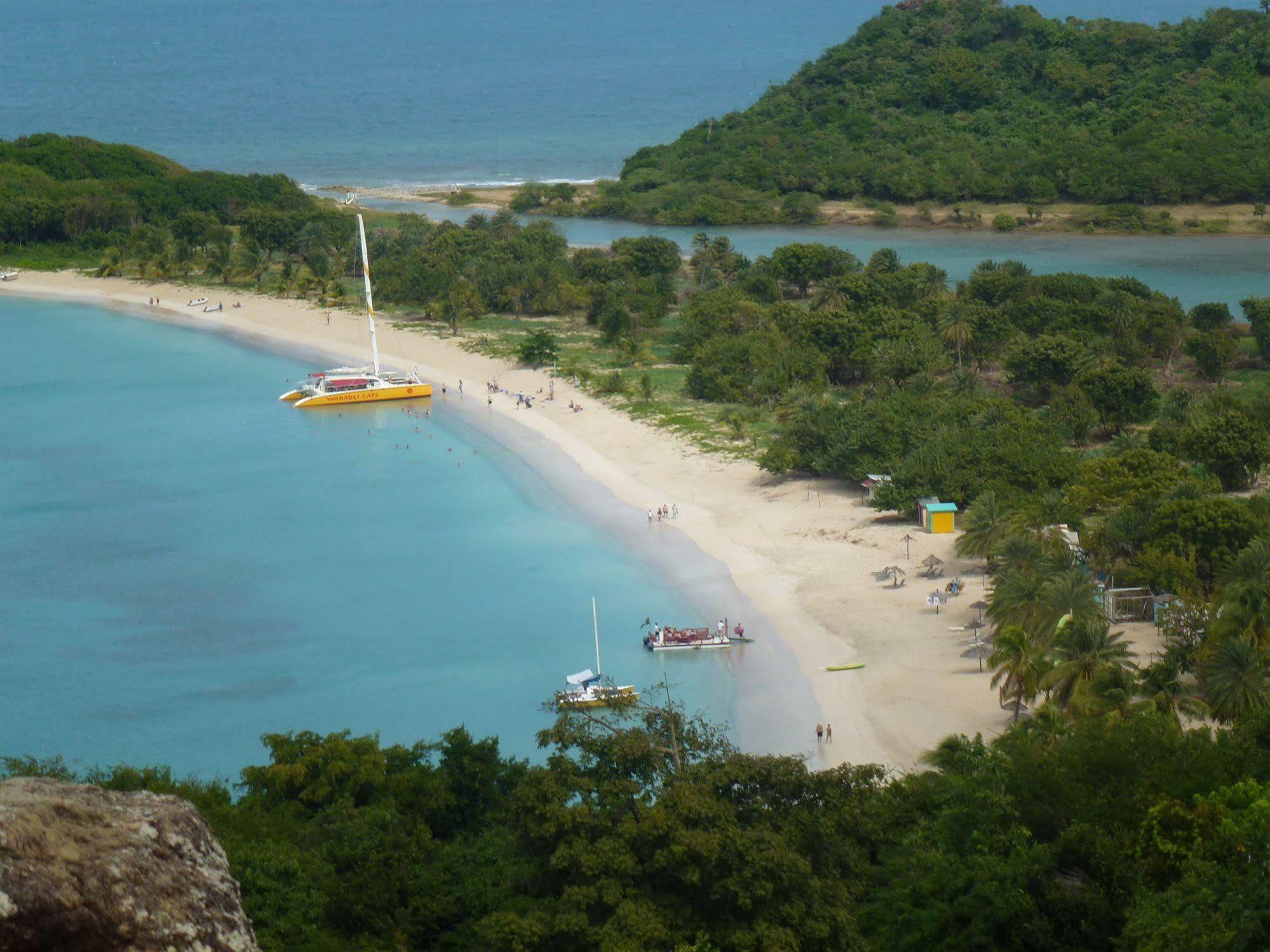 Inn La Galleria Five Islands Village Bagian luar foto
